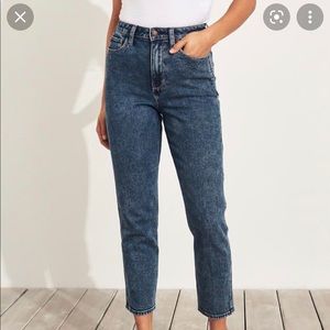 hollister ultra high rise mom jean vintage stretch